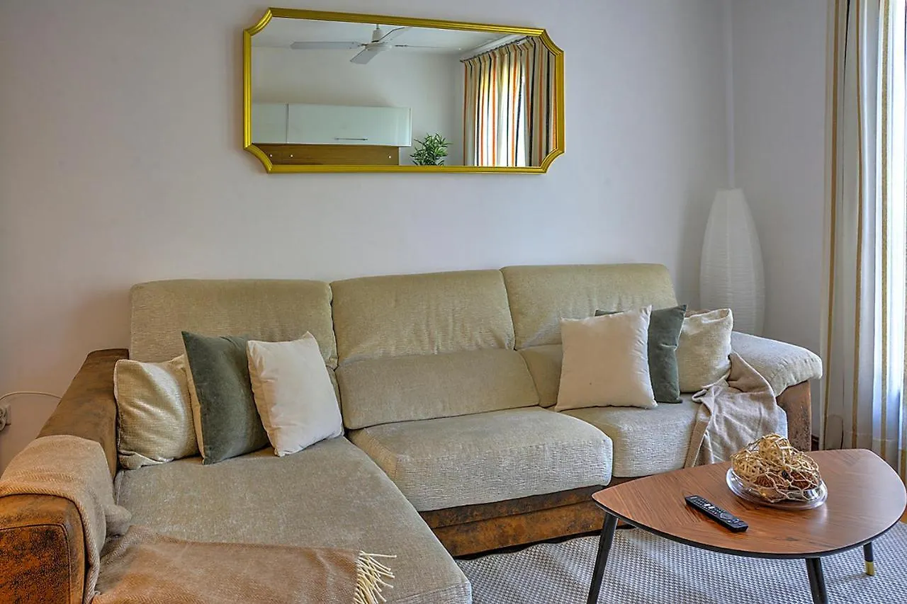 San Bernardo Family Apartment Sevilla 0*,  Spanyolország