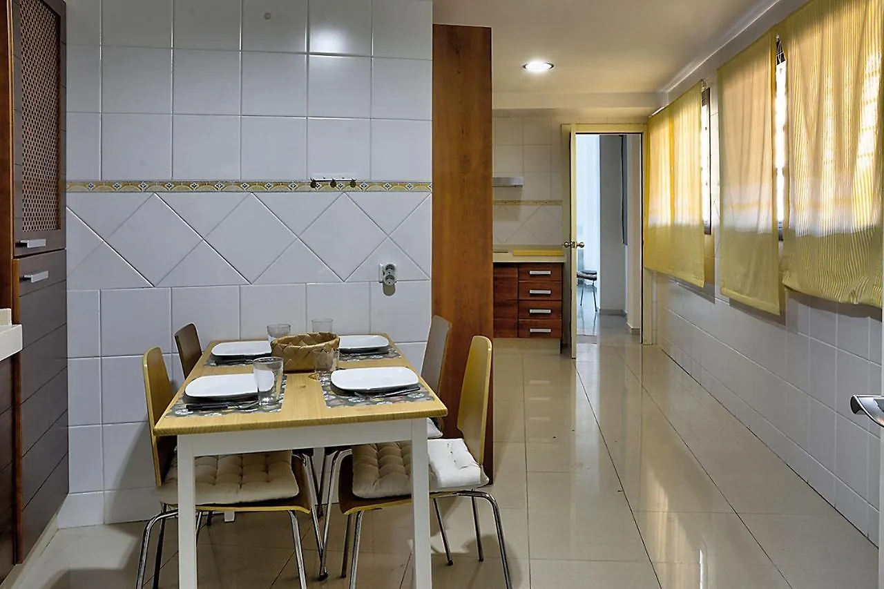 San Bernardo Family Apartment Sevilla Spanyolország