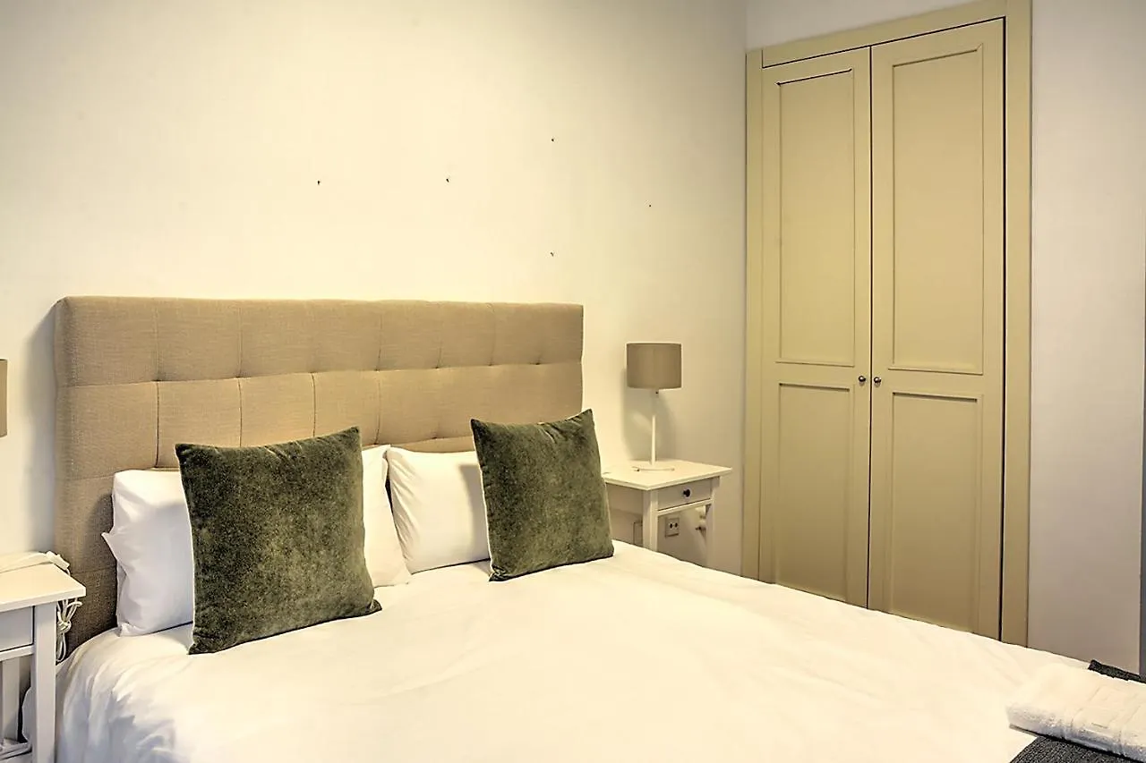 San Bernardo Family Apartment Sevilla